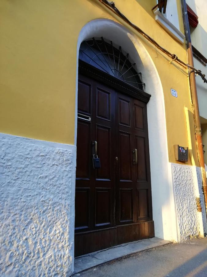 Апартаменти Over The Rainbow - Cozy Studio In The Centre Of Феррара Екстер'єр фото